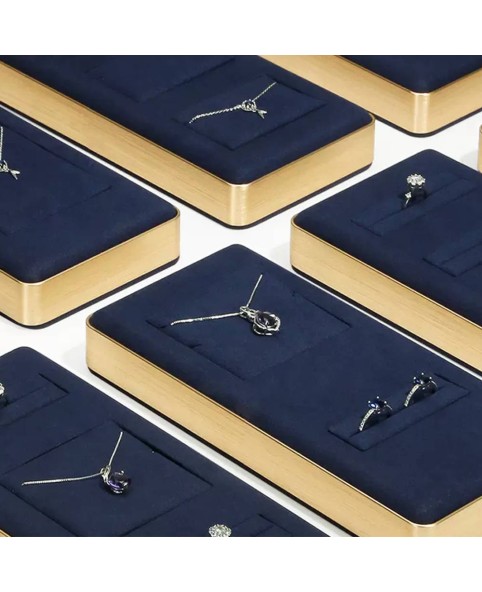 Bandeja de exhibición de collares y anillos de lujo de terciopelo azul marino de primera calidad para venta al por menor