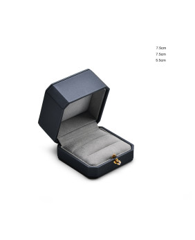 Caja de regalo de joyería de cuero nueva al por menor Caja de embalaje de anillo a la venta