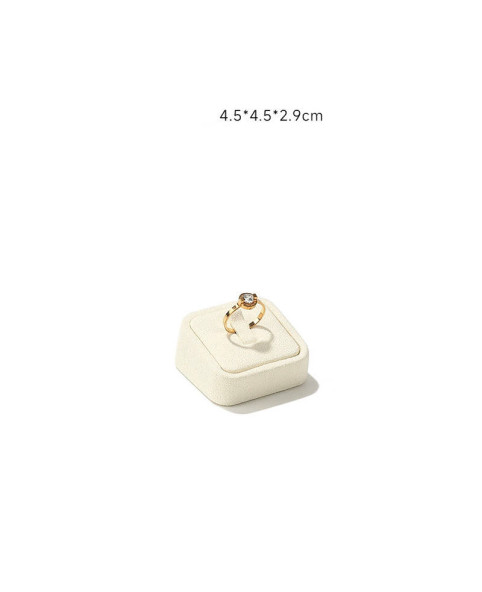 プレミアムな新品オフホワイトベルベットリングディスプレイスタンド販売中
