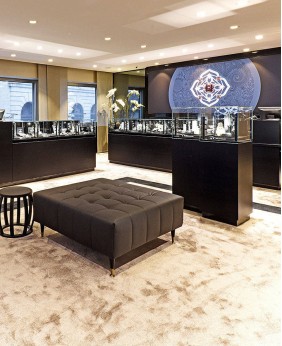 Creative Interior Decoration Of Jewellery Shop