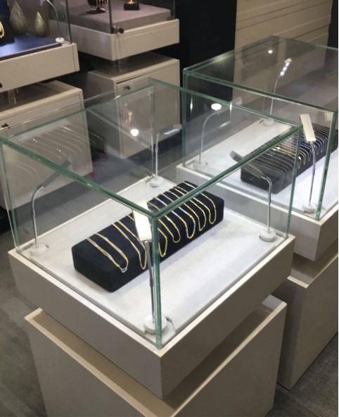 Luxury  Jewelry Retail Display Case