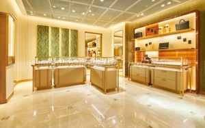 cartier jewelry display counter