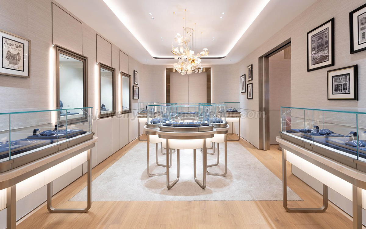 jewelry store showcase