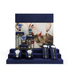 Conjuntos de exibição de relógio de metal dourado de veludo azul marinho luxuoso para venda