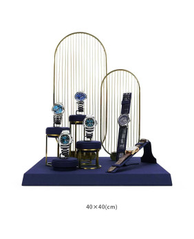 Beliebtes Uhrendisplay-Set aus marineblauem Samt und goldenem Metall