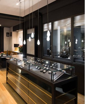 Luxury Retail Wooden Watch Display Cabinet