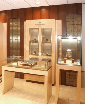 Luxury Retail Wooden Watch Store Display Cabinet