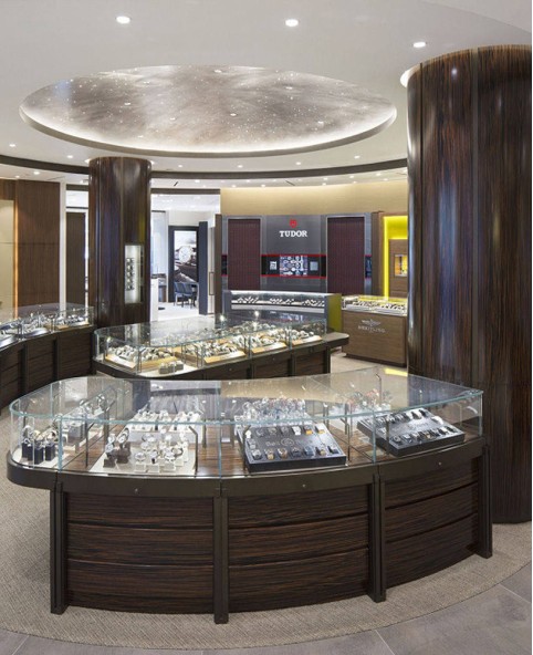 Projekt luksusowego sklepu z drewnianymi zegarkami